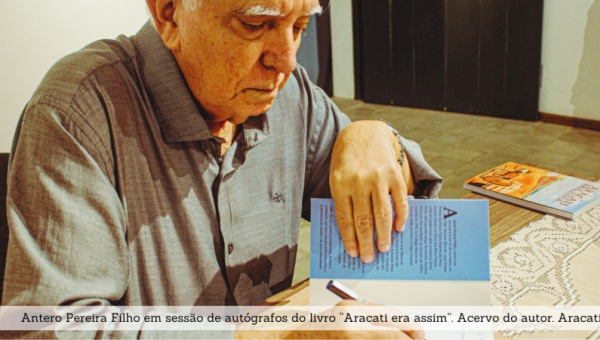 Antero Pereira Filho no lançamento do livro. Acervo do escritor.