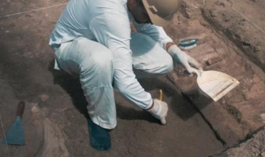 PEÇAS HISTÓRICAS DESCOBERTAS EM ESCAVAÇÃO